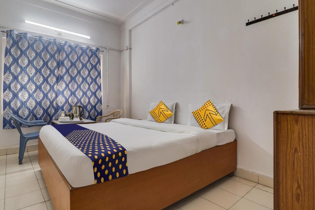 Spot On Apsara Hotel Hyderabad Exterior photo