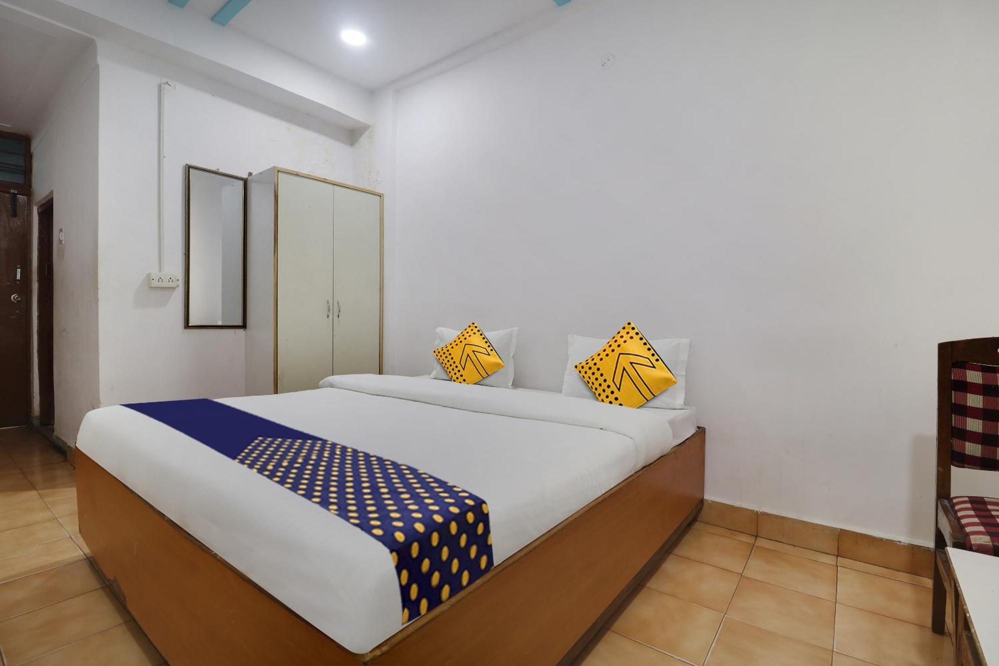 Spot On Apsara Hotel Hyderabad Exterior photo