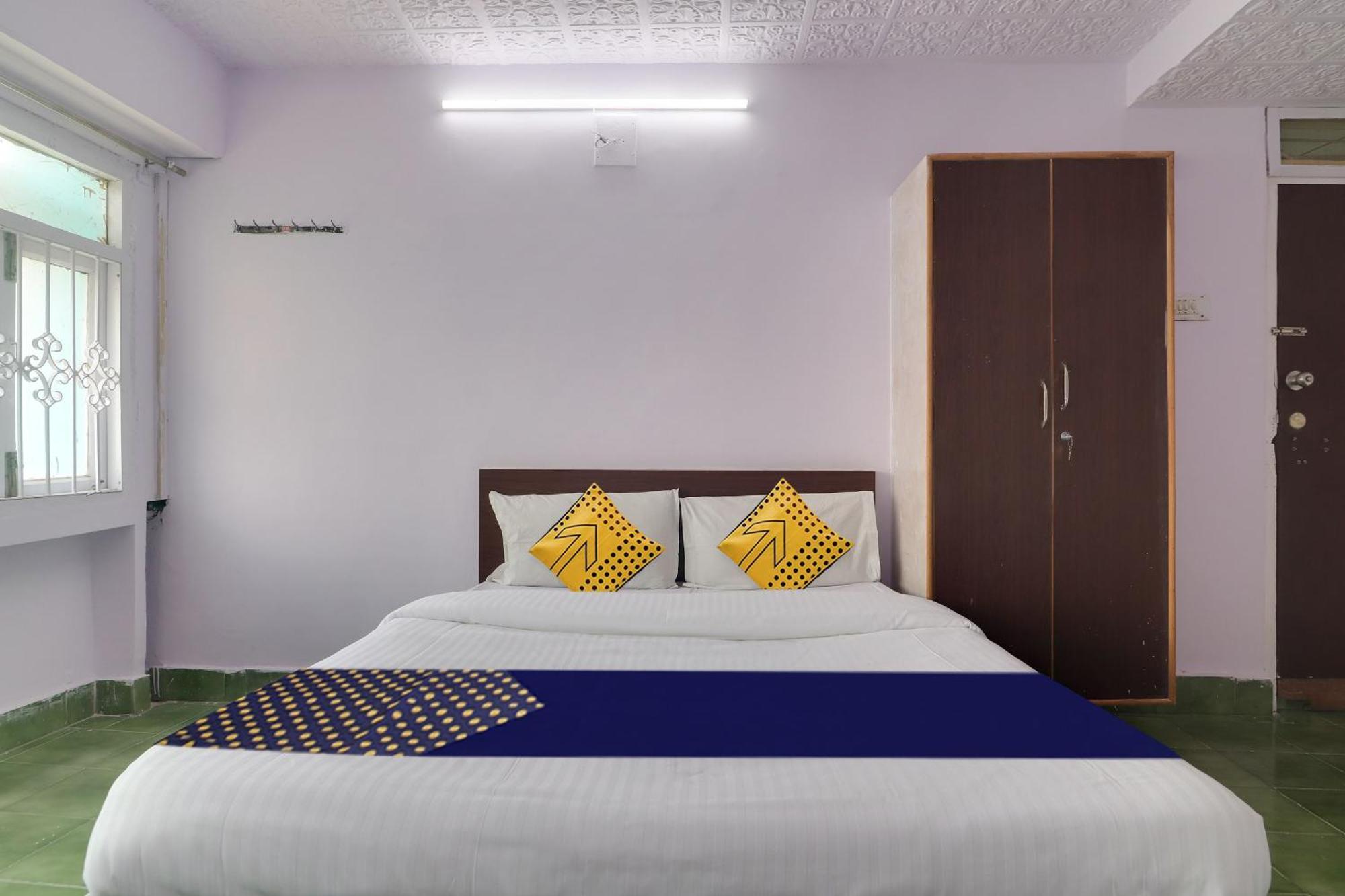Spot On Apsara Hotel Hyderabad Exterior photo